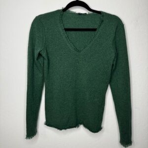 Luxurious Magaschoni Green V- Neck Cashmere sweater